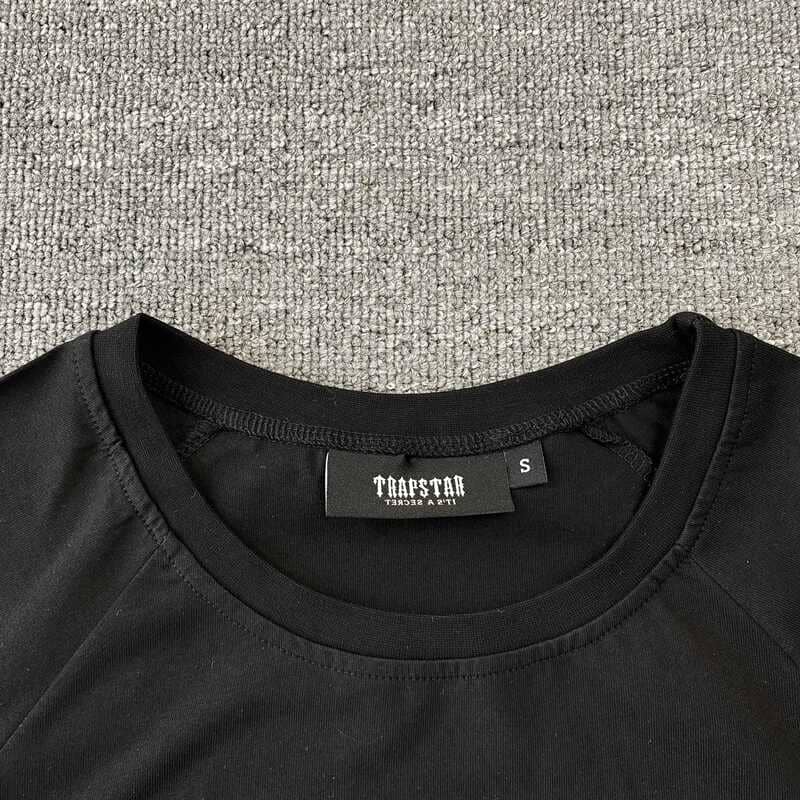 Camiseta Trapstar Chenille Decoded Candy - HYPER LIST