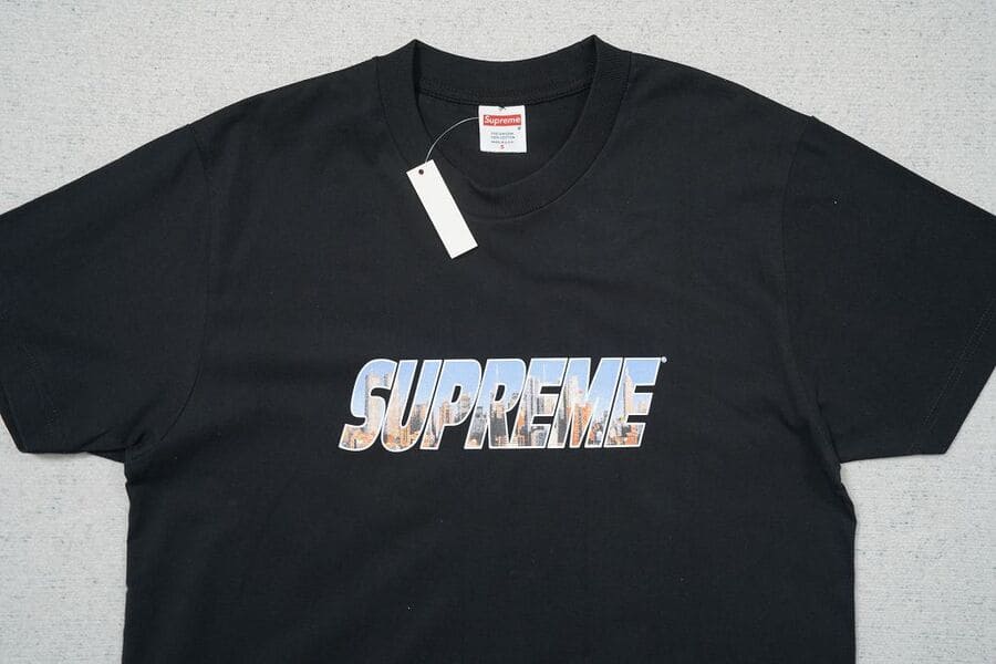 Camiseta Supreme Gotham Black - HYPER LIST