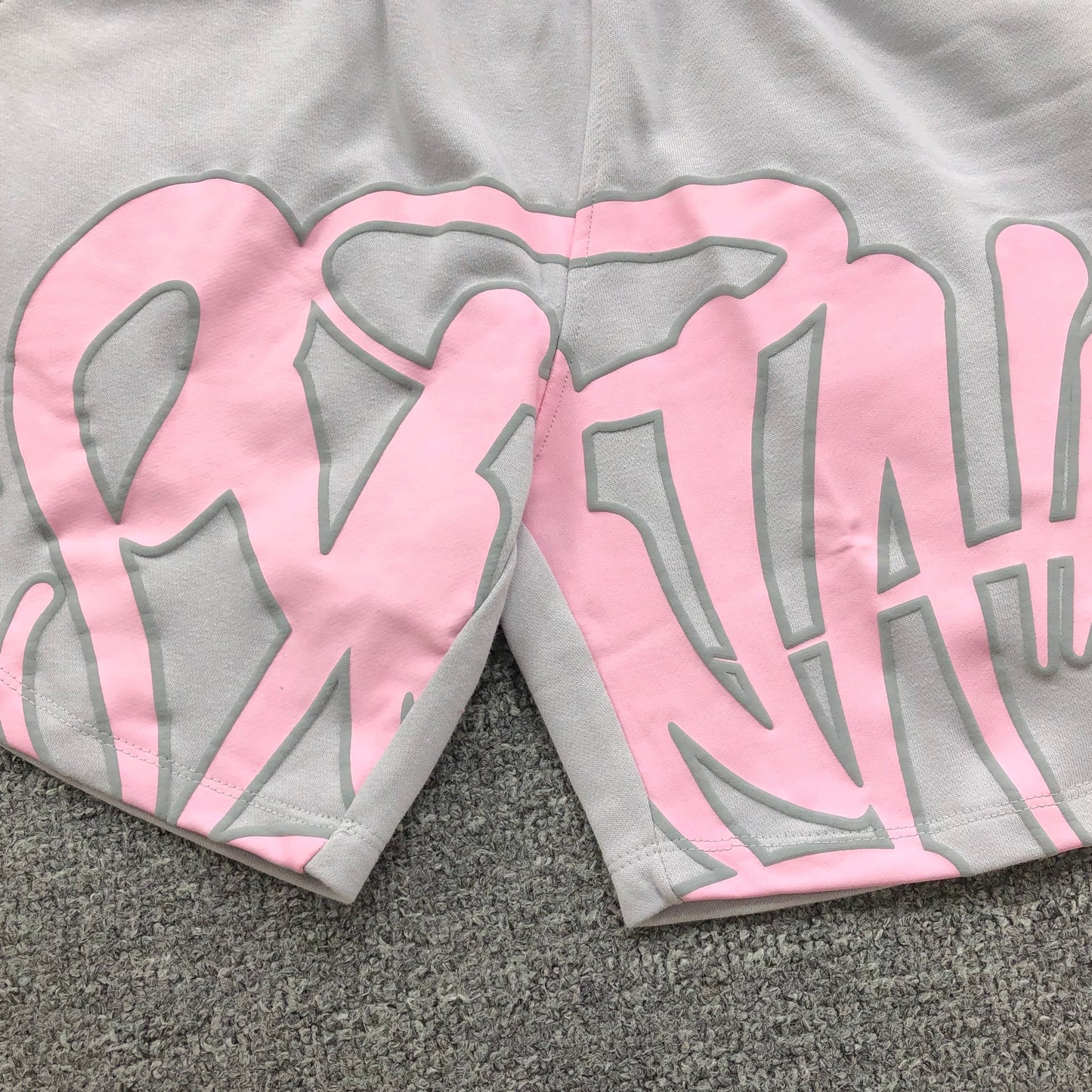 Syna World Gray Short Set - HYPER LIST