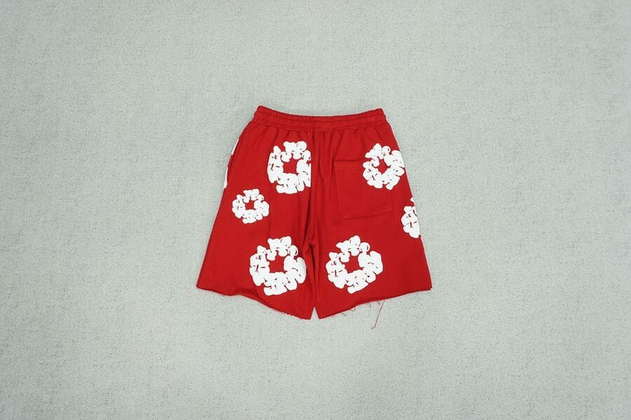 Short en jean déchiré The Cotton Wreath Rouge
