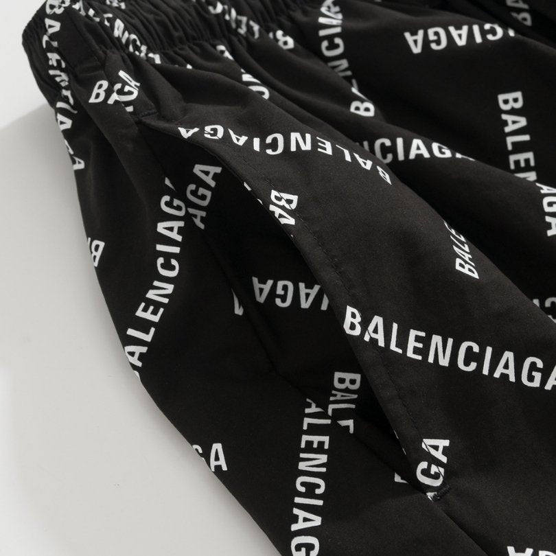 Shorts Balenciaga Allover Logo Print BL044