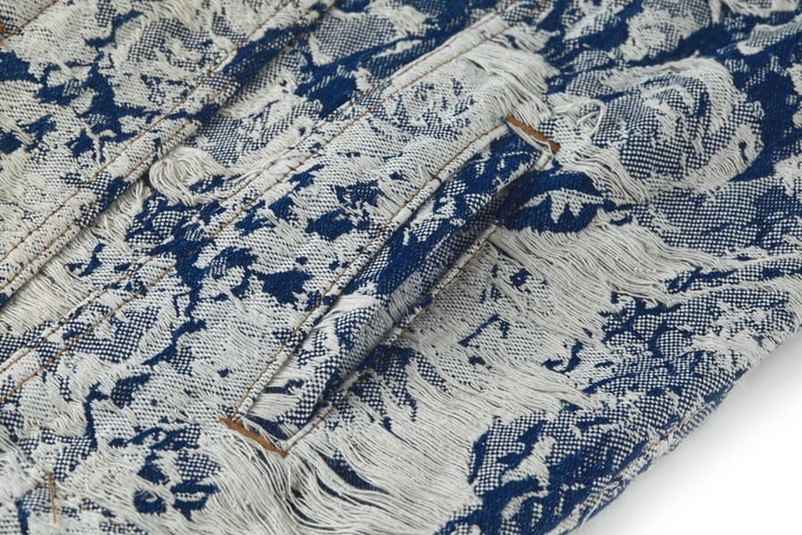 Jaqueta Louis Vuitton Distressed Floral Denim - HYPER LIST