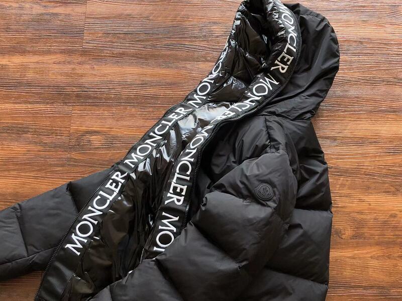 Jaqueta Moncler Montcla - HYPER LIST