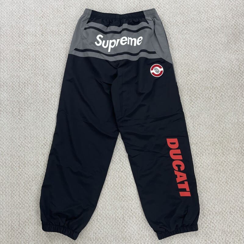 Conjunto Supreme x Ducati - HYPER LIST