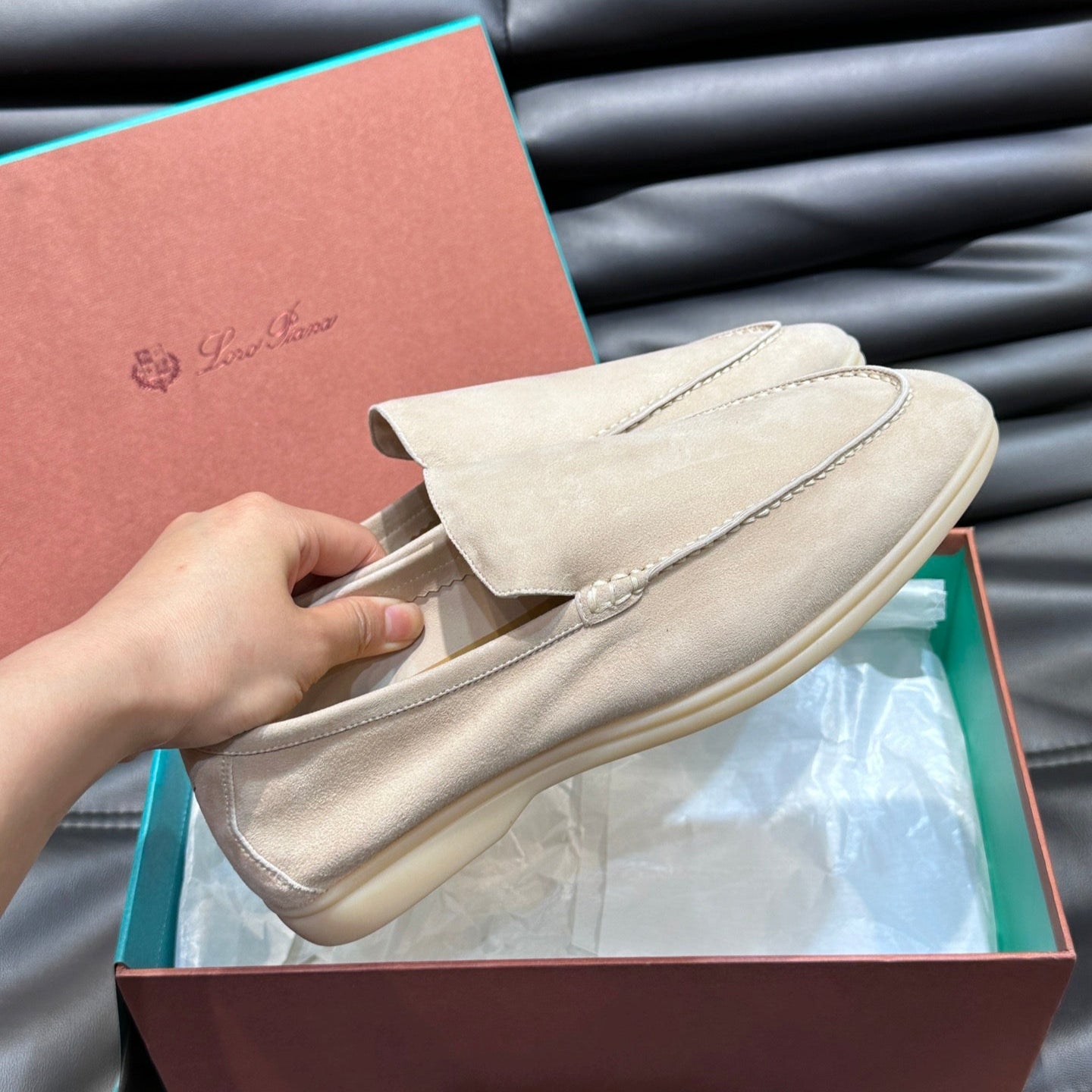 Loro Piana White - HYPER LIST