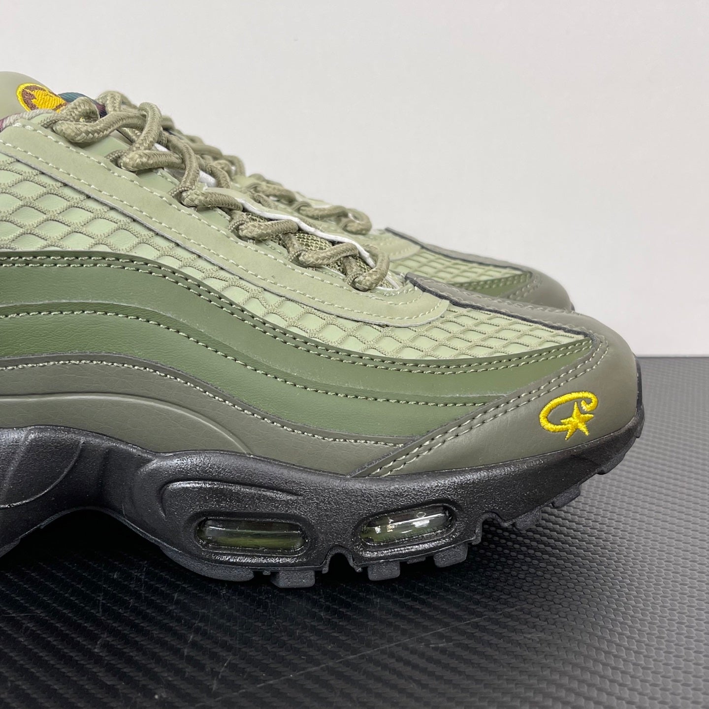 Nike X Corteiz Green - HYPER LIST