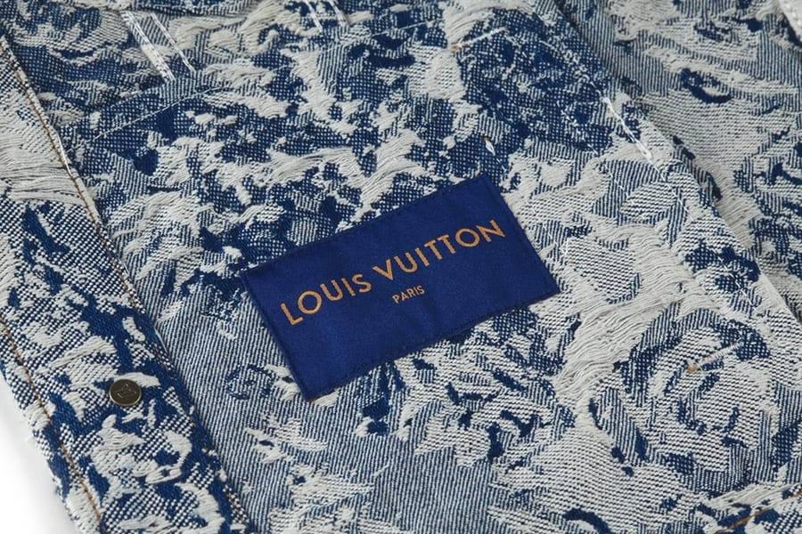 Jaqueta Louis Vuitton Distressed Floral Denim - HYPER LIST