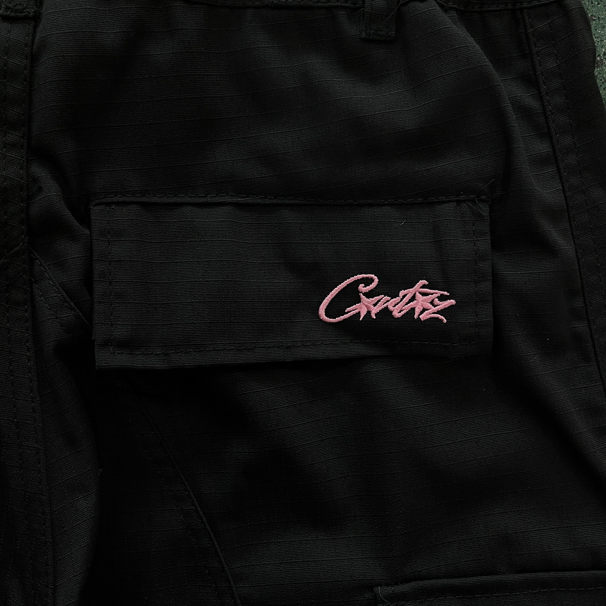 Calça Corteiz Alcatraz Pink - HYPER LIST