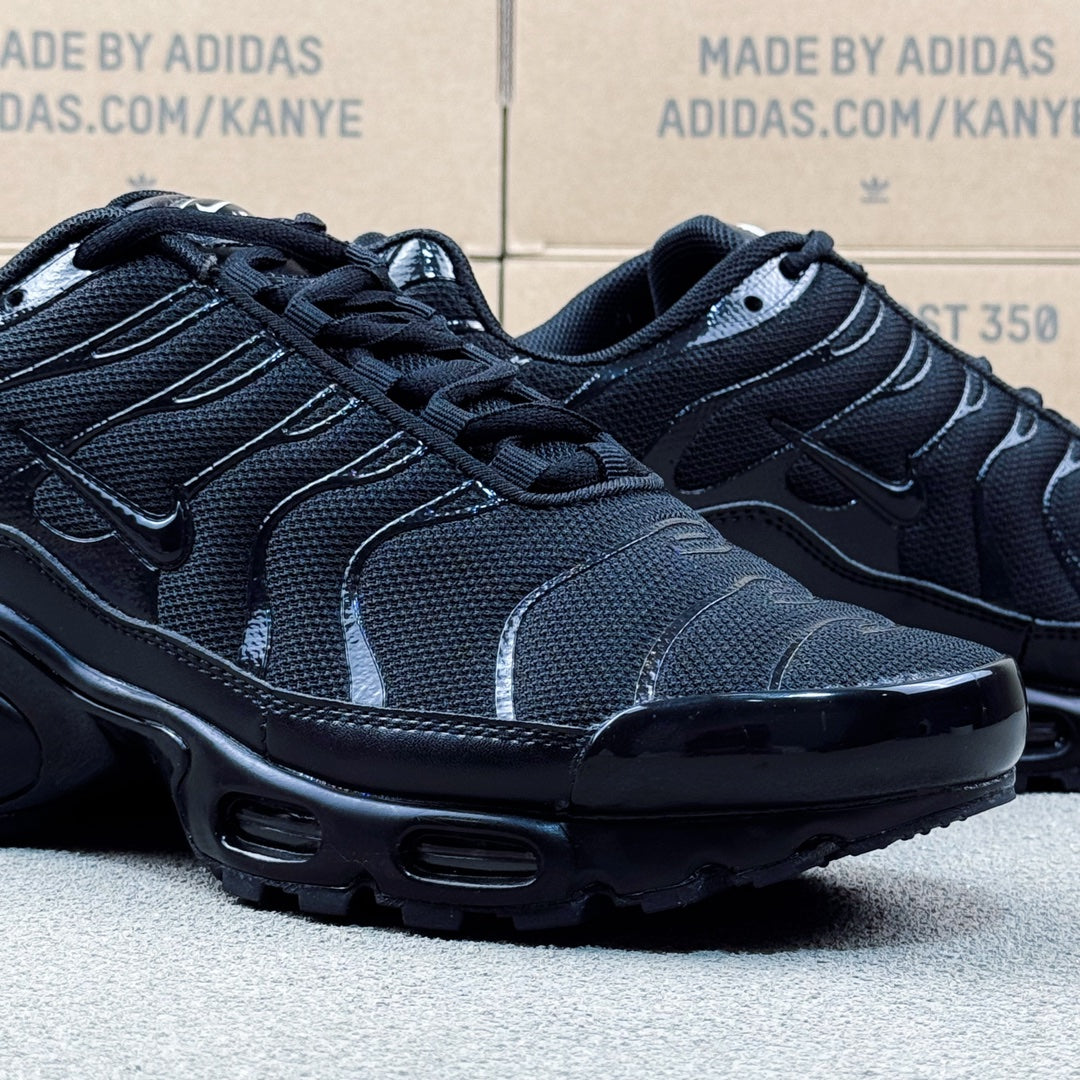 Nike TN PLUS Black