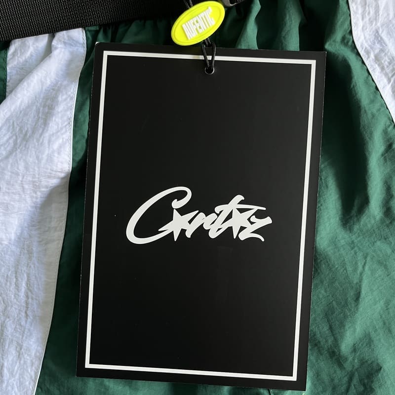 Shorts Corteiz Verde Branco - HYPER LIST