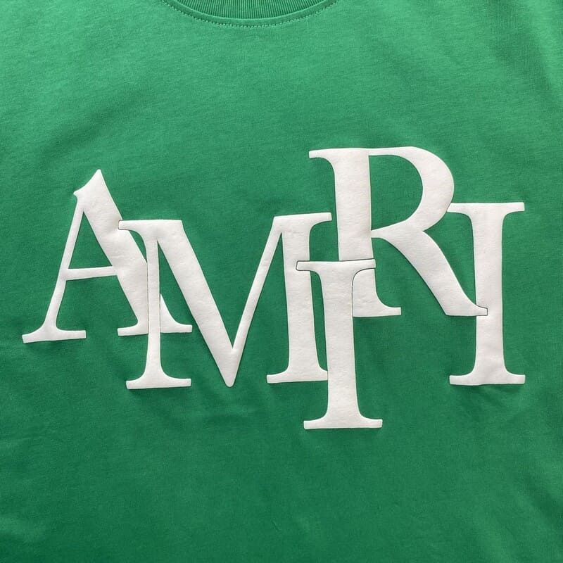 T-shirt vert avec logo décalé Amiri