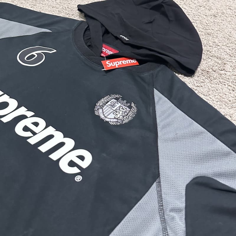 Conjunto Supreme Hooded Soccer Preto - HYPER LIST