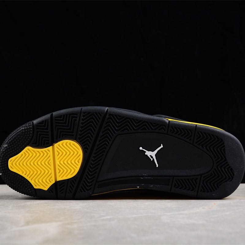 Air Jordan 4 Thunder