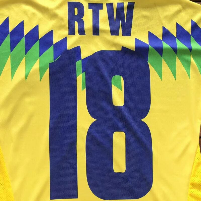 Camiseta Corteiz Futebol Brasil Amarela - HYPER LIST