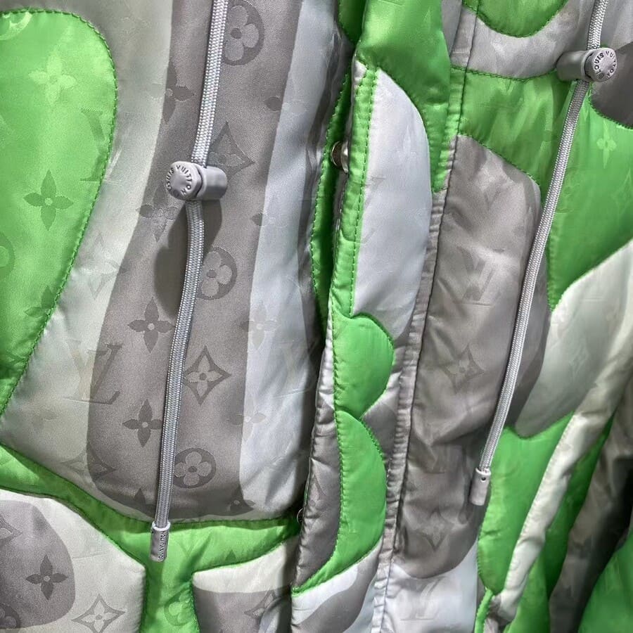 Jaqueta Louis Vuitton Patchworked Portrait Puffer - HYPER LIST