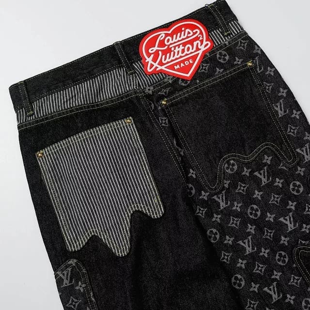 Calça Louis Vuitton x Nigo Monogram Patchwork Denim - HYPER LIST
