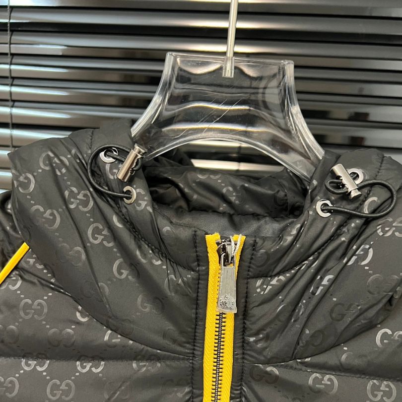 Jacket Puffer Gucci XL Monogram Hooded GC111