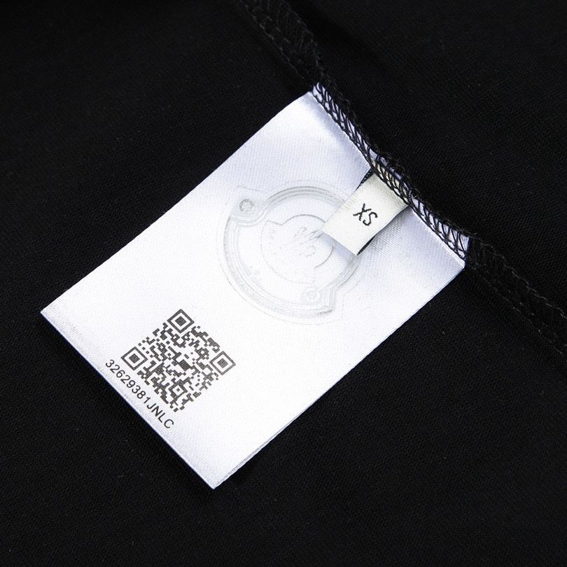 T-shirt Moncler Black Embroidered Logo Tee MCL005