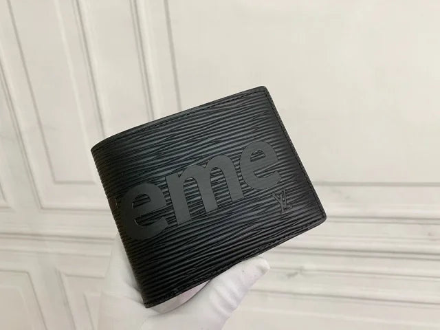 Carteira Supreme x Louis Vuitton Preta - HYPER LIST