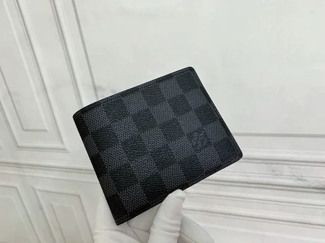 Carteira Louis Vuitton - HYPER LIST
