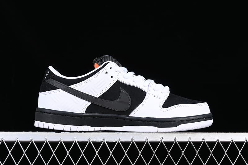 Nike SB x TIGHTBOOTH Dunk Low Pro Black and White - HYPER LIST