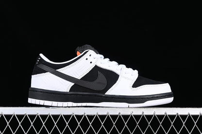 Nike SB x TIGHTBOOTH Dunk Low Pro Black and White - HYPER LIST