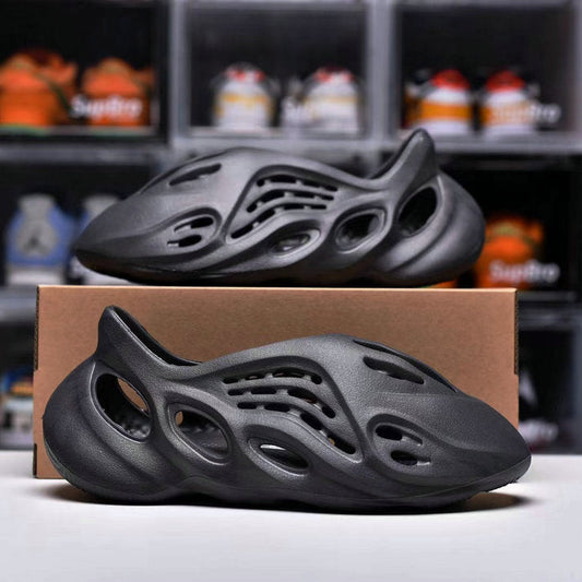 Yeezy Foam Runner Black
