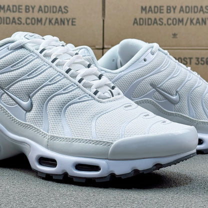 Nike TN PLUS White
