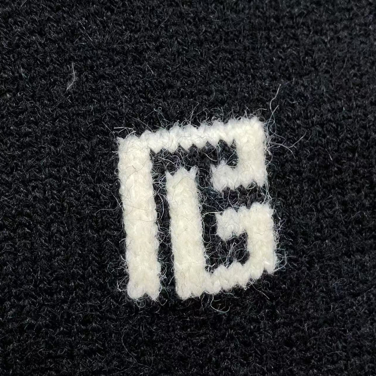 Balmain Paris Sweater H0001