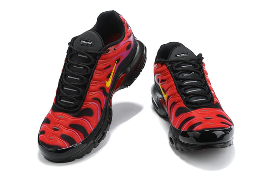 Air Max Plus TN x Supreme University Red - HYPER LIST
