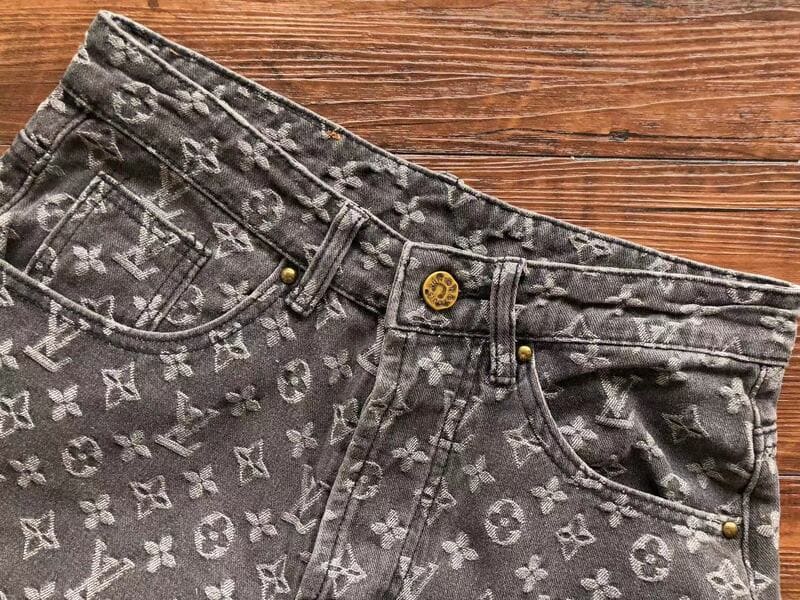 Calça Louis Vuitton Distressed Baggy Monogram Jeans - HYPER LIST