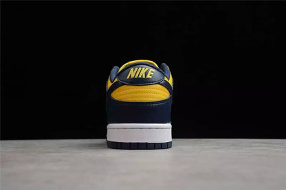 Nike SB Dunk Low Michigan - HYPER LIST