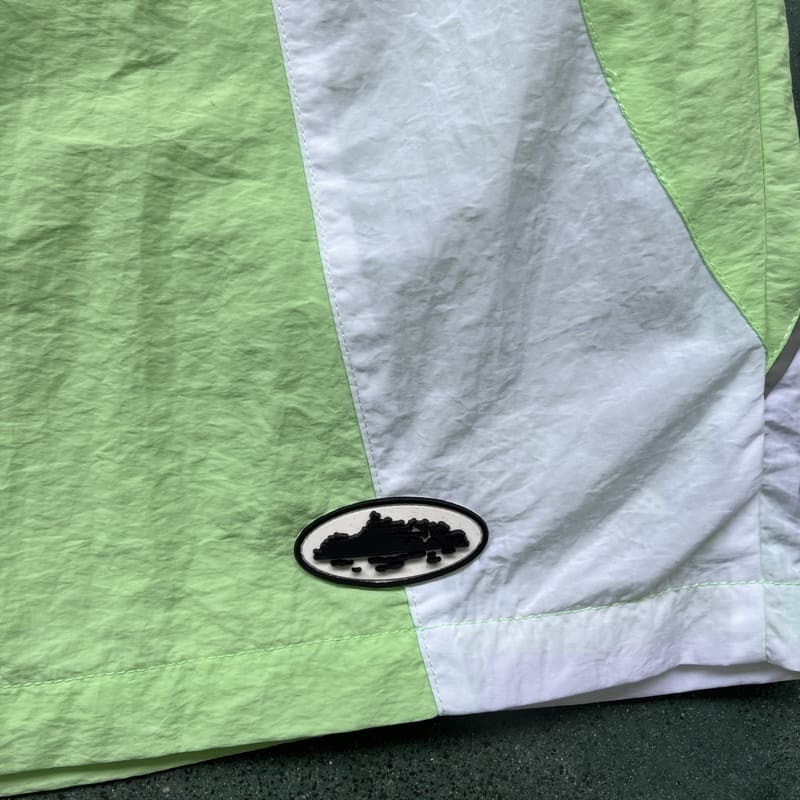 Shorts Corteiz Verde Claro Branco - HYPER LIST