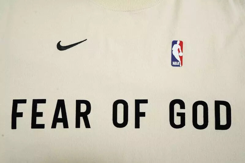 Camiseta Fear Of God x Nike Warm Up Sail - HYPER LIST