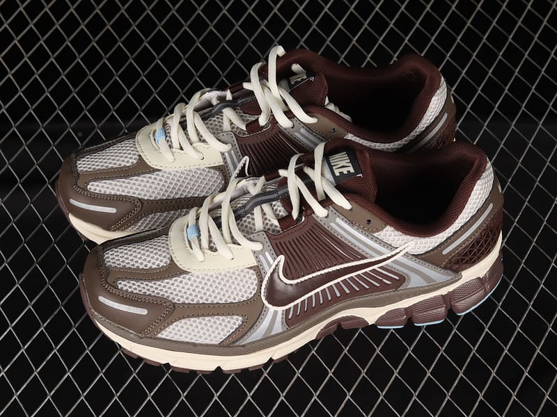 Nike Zoom Vomero 5 Earth Fossil - HYPER LIST