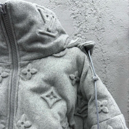 Jaqueta Monogram Louis Vuitton Boyhood - HYPER LIST