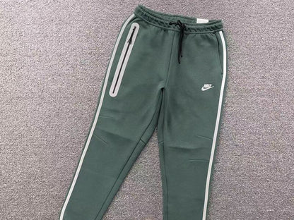 Conjunto Nike Tech Fleece Verde (Reflective) - HYPER LIST