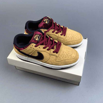 Nike SB Dunk Low City of Cinema - HYPER LIST