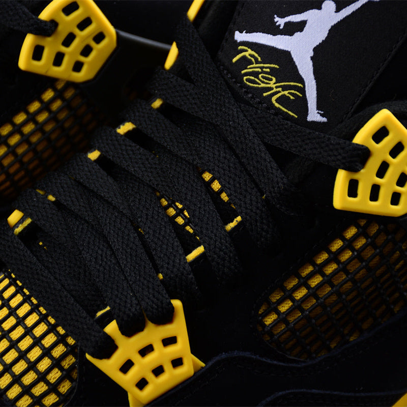 Air Jordan 4 Thunder