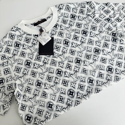 Camiseta Louis Vuitton Monogram White Deep Black - HYPER LIST
