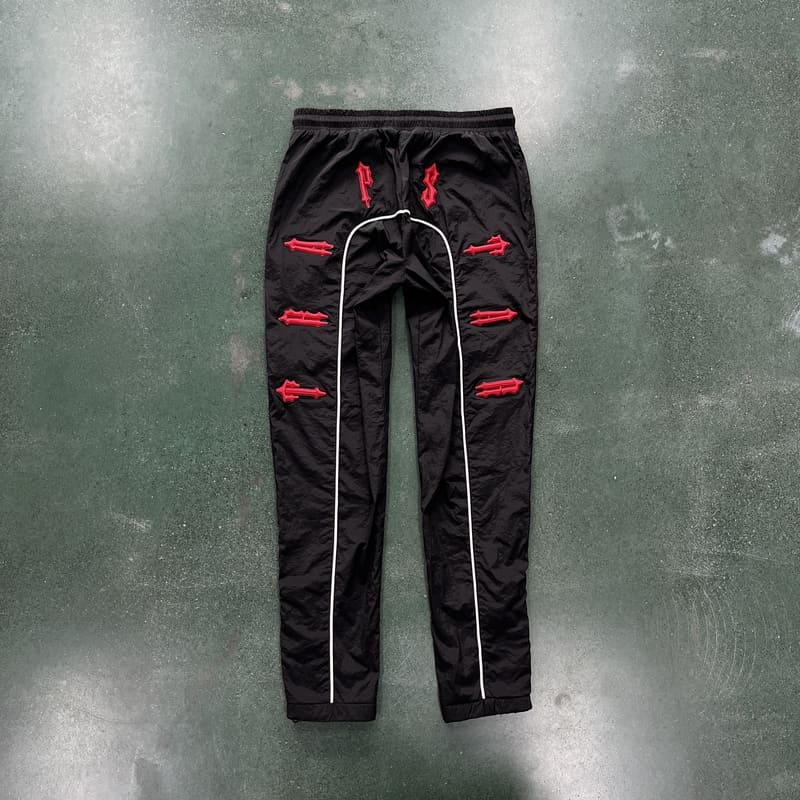 Conjuto Trapstar Irongate 2.0 Shellsuit red black - HYPER LIST