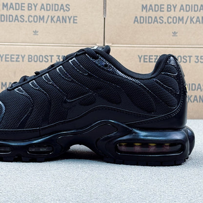 Nike TN PLUS Black