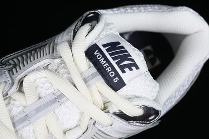 Nike Zoom Vomero 5 Photon Dust Metallic Silver - HYPER LIST