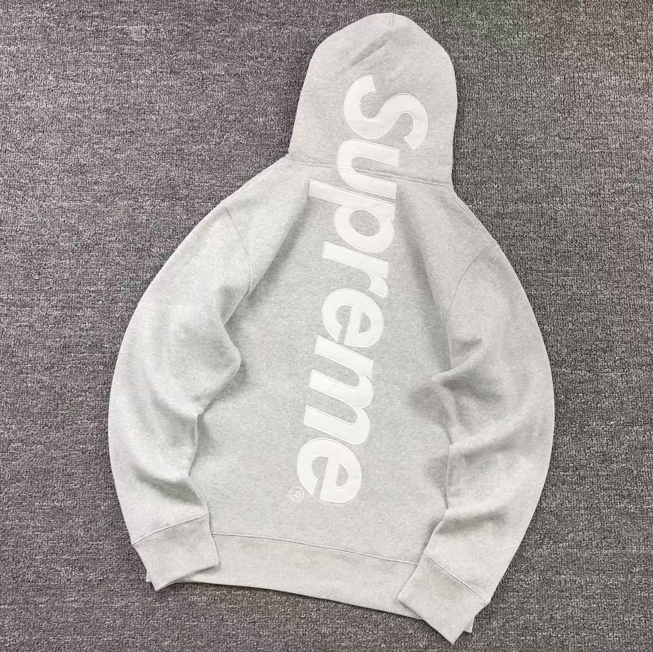 Survêtement Supreme Gris