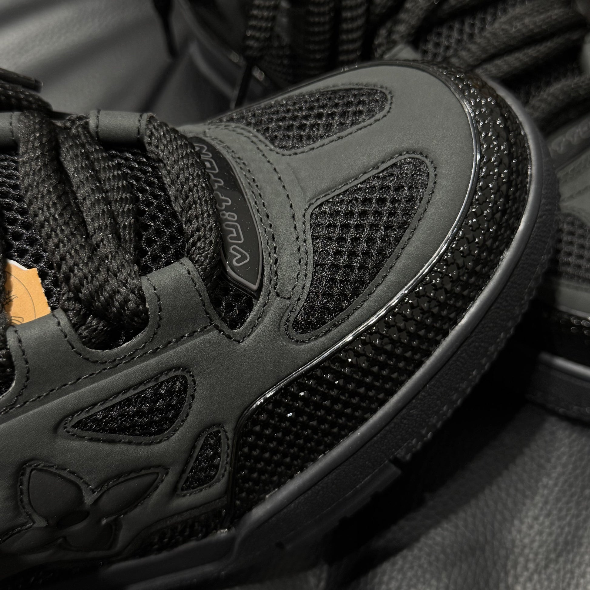 Louis Vuitton Skate Black - HYPER LIST
