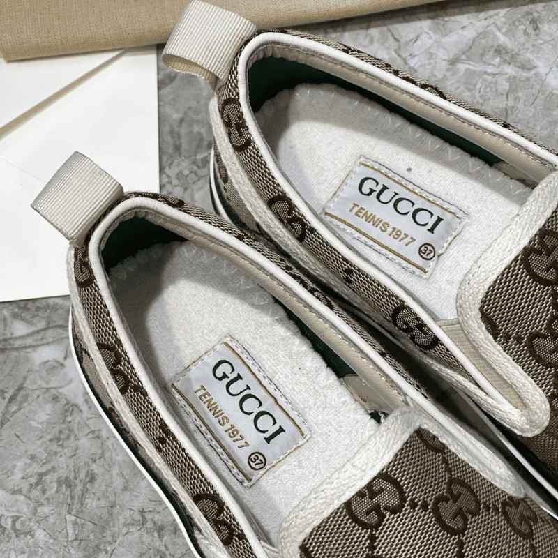 Gucci Slip On XL Supreme Monogram - HYPER LIST