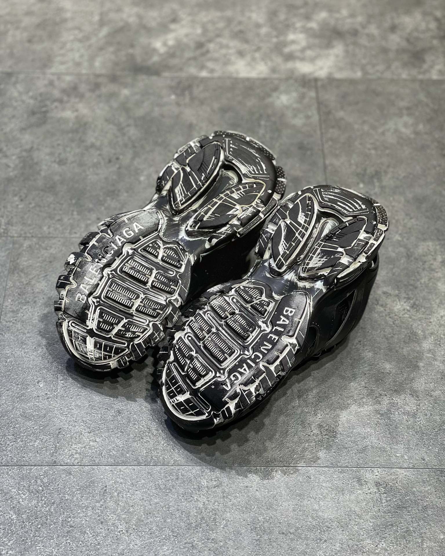 Balenciaga Track 3.0 Black - HYPER LIST