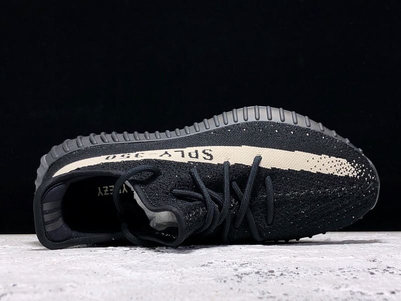 Adidas Yeezy 350 V2 Oreo - HYPER LIST