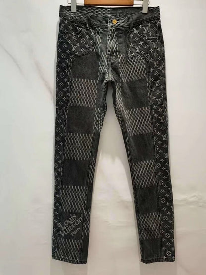 Calça Louis Vuitton x Nigo Giant Damier Waves MNGM - HYPER LIST
