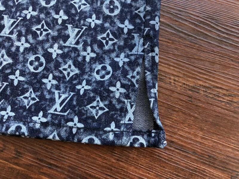 Calça Louis Vuitton Monogram Denim - HYPER LIST
